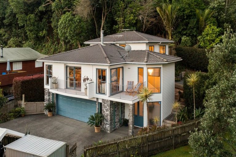 Photo of property in 3a Mckenzie Avenue, Arkles Bay, Whangaparaoa, 0932