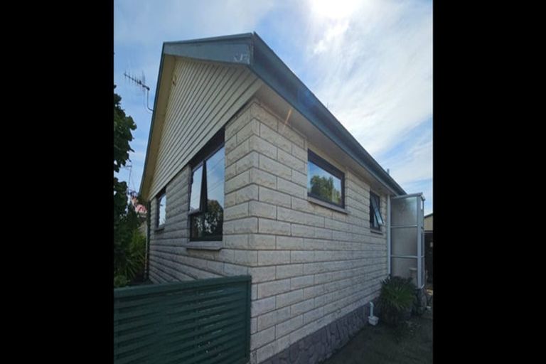 Photo of property in 19 Oxford Street, West End, Timaru, 7910