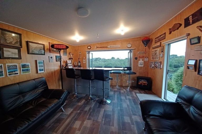 Photo of property in 31 Crisp Road, Parua Bay, Whangarei, 0174