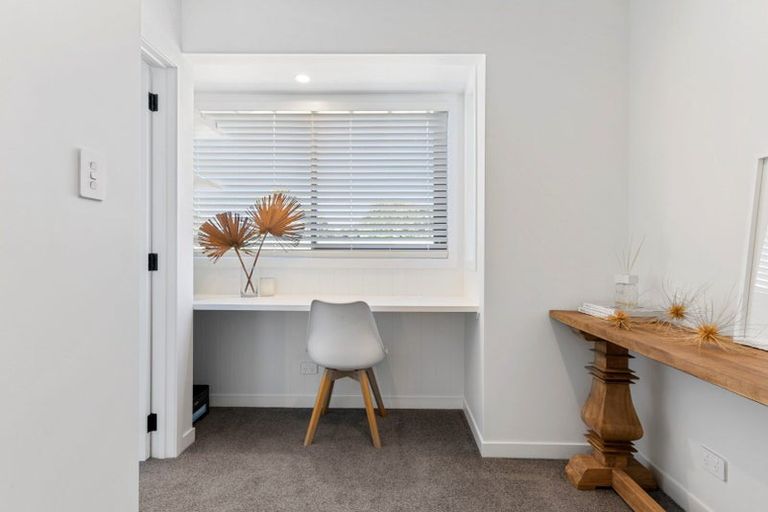 Photo of property in 16d Hamurana Place, Te Atatu Peninsula, Auckland, 0610