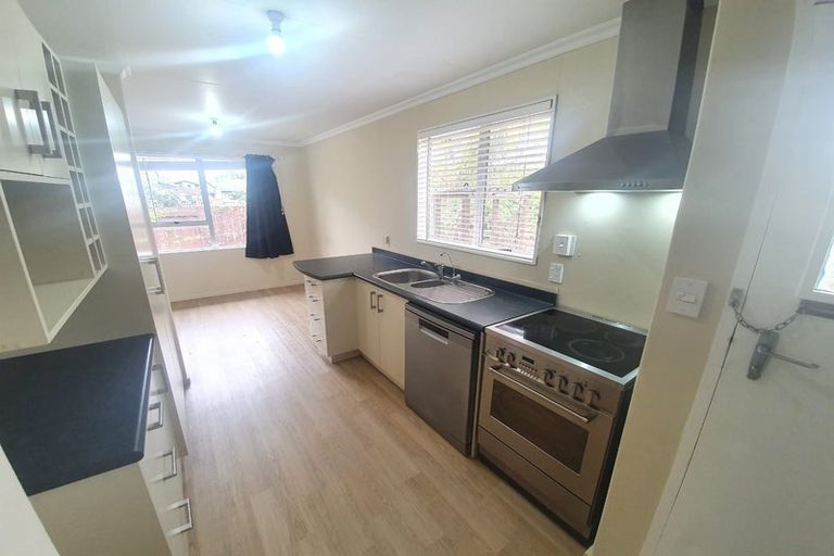 Photo of property in 5 Hillcrest Drive, Kelvin Grove, Palmerston North, 4414