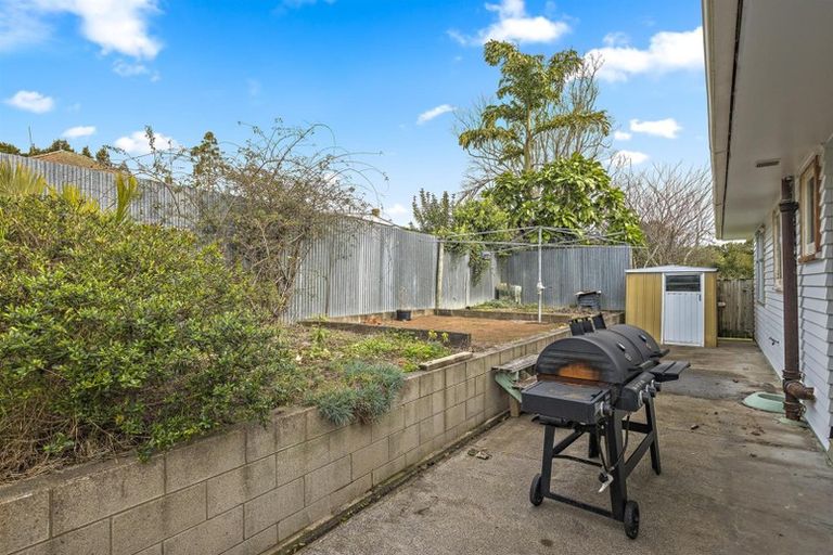 Photo of property in 9 Awaroa Road, Helensville, 0800