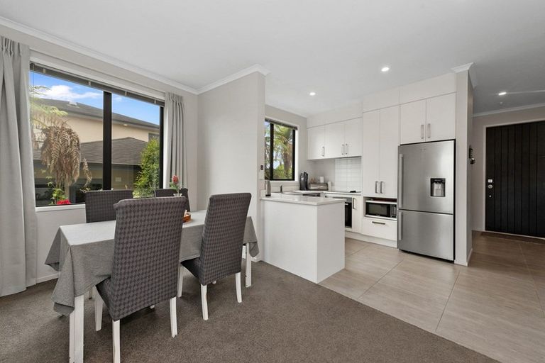 Photo of property in 4/87 Rototuna Road, Rototuna, 3210