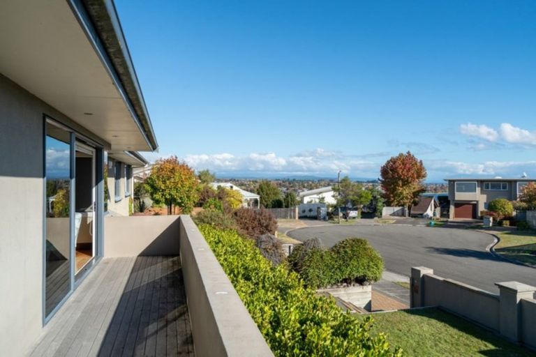 Photo of property in 10 Mccauley Grove, Hilltop, Taupo, 3330