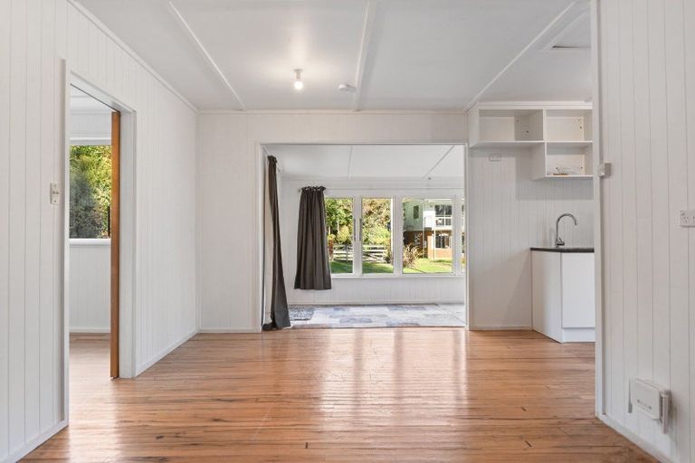 Photo of property in 37 Tombleson Road, Lake Rotoma, Rotorua, 3074