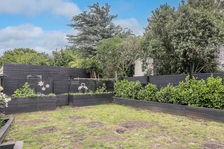 Photo of property in 11a Michael Road, Paraparaumu Beach, Paraparaumu, 5032