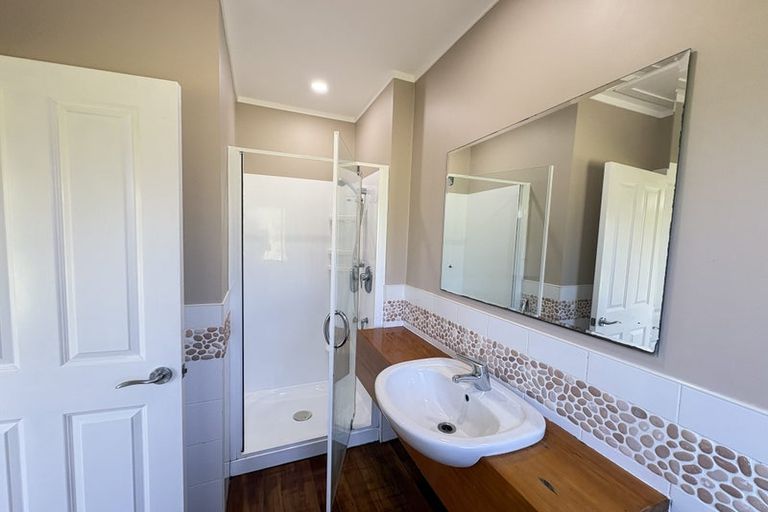 Photo of property in 619 State Highway 16, Kumeu, 0891