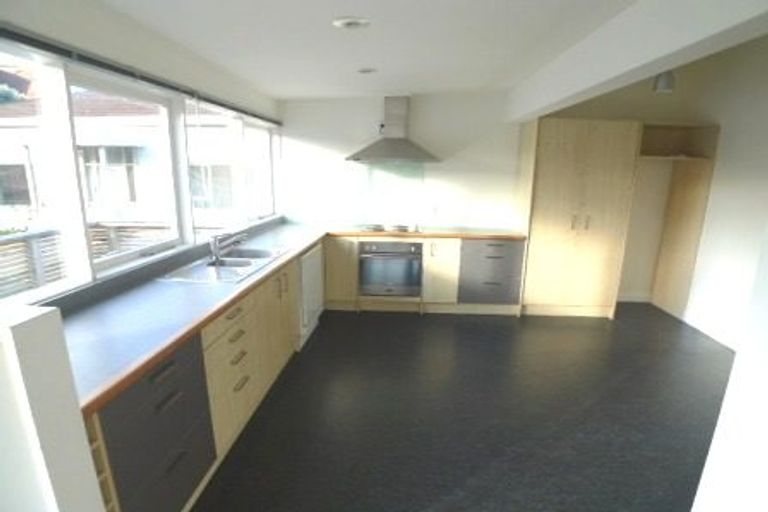 Photo of property in 22 Tamar Street, Island Bay, Wellington, 6023