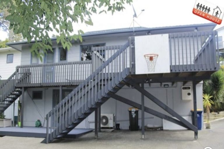 Photo of property in 1/14 Halder Place, Torbay, Auckland, 0632