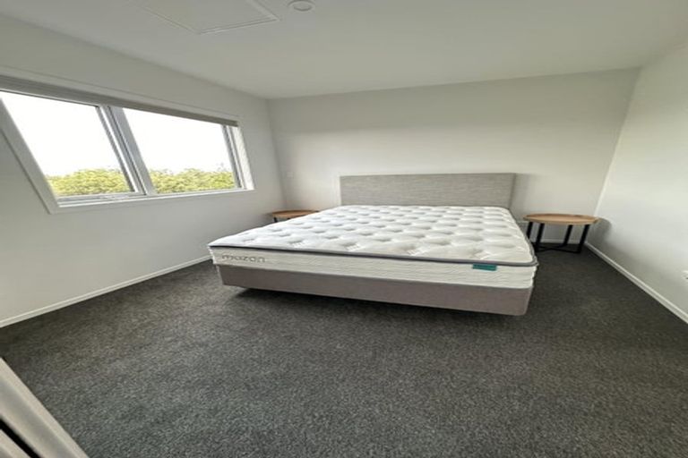 Photo of property in 30 Te Puketoka Lane, Mangere, 2022