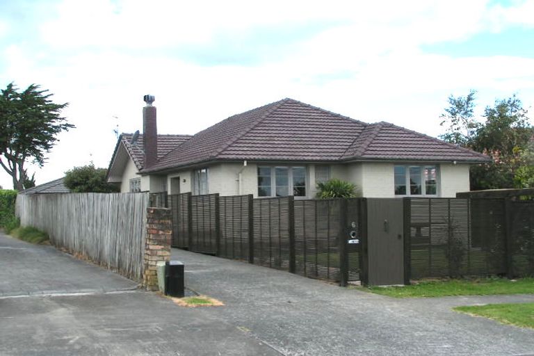 Photo of property in 6 Coronation Street, Belmont, Auckland, 0622