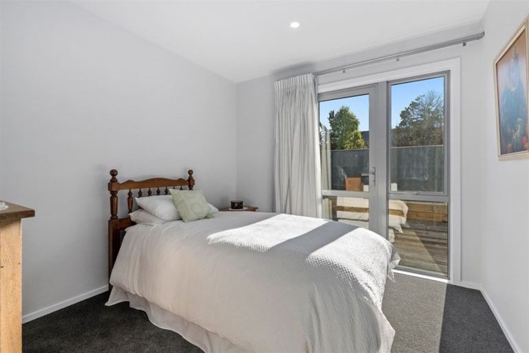 Photo of property in 64 Hewitts Road, Merivale, Christchurch, 8014