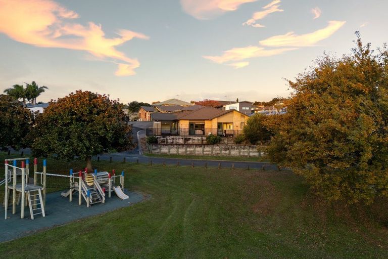Photo of property in 22 Pointon Glade, Grandview Heights, Hamilton, 3200