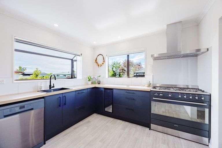 Photo of property in 2 Willow Grove, Waipukurau, 4200