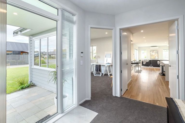 Photo of property in 9 James Kidd Place, Greytown, 5712