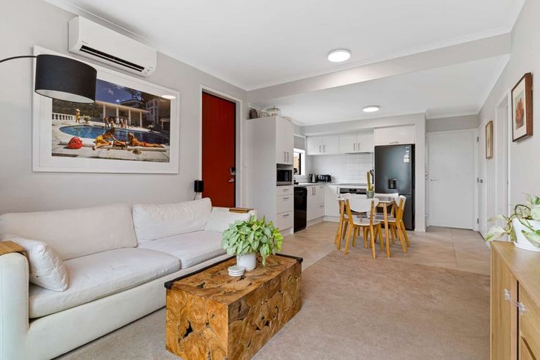 Photo of property in 30 Raranga Lane, Hobsonville, Auckland, 0616