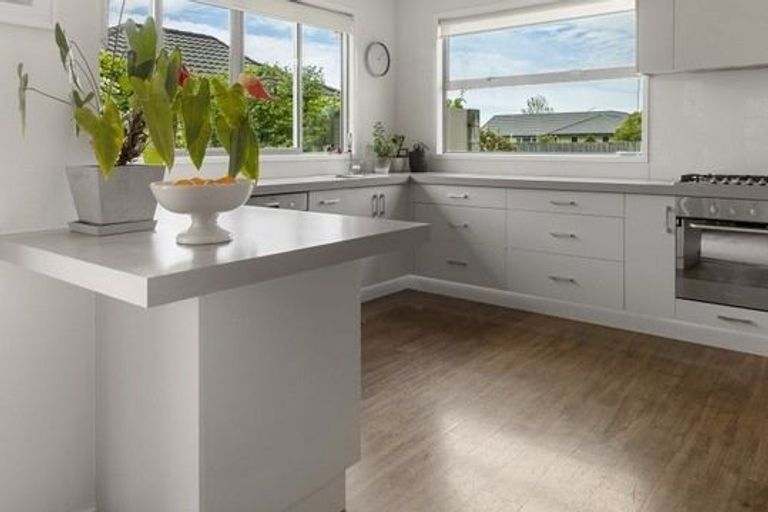 Photo of property in 28 De Castro Drive, Blenheim, 7201