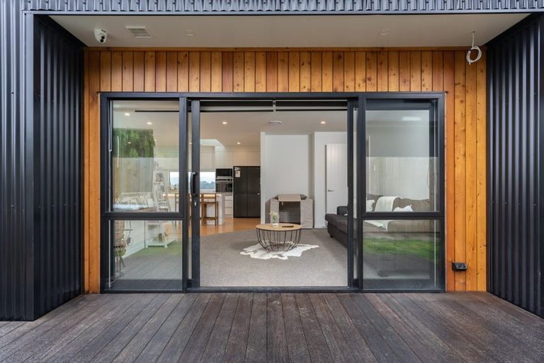 Photo of property in 9 Topsail Way, Whitby, Porirua, 5024