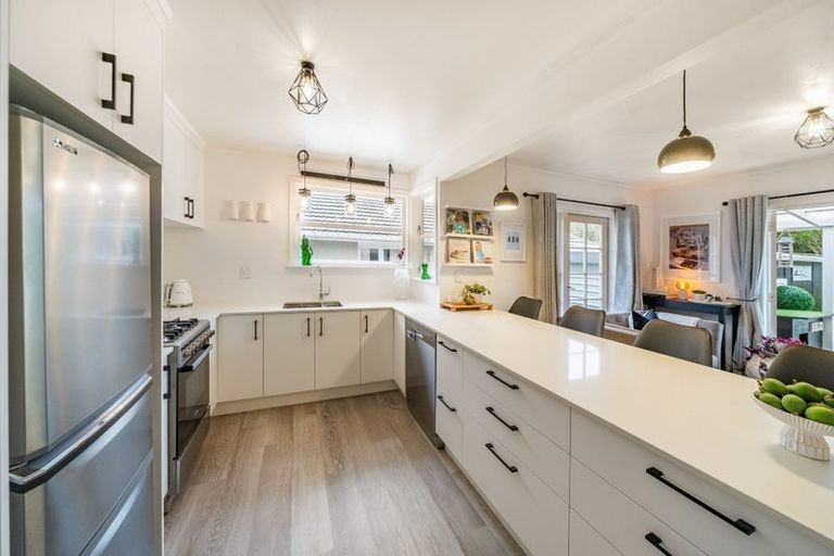 Photo of property in 18 Pempsey Street, Silverstream, Upper Hutt, 5019
