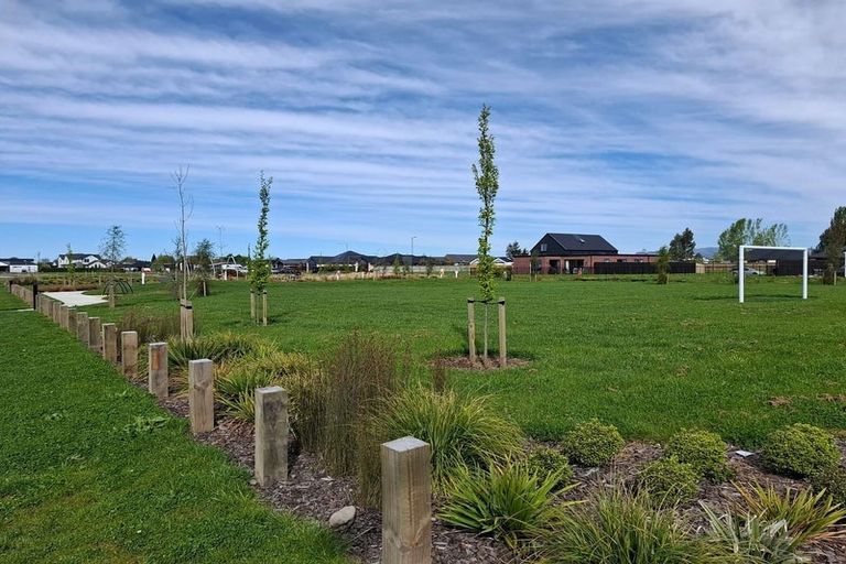 Photo of property in 11 Oakmill Drive, Casebrook, Christchurch, 8051