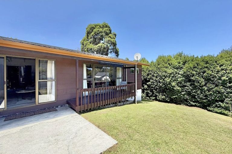 Photo of property in 5 Holyoake Place, Chatswood, Auckland, 0626