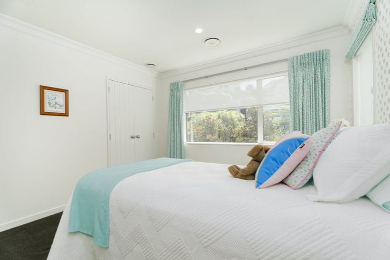 Photo of property in 13 Mauldeth Terrace, Churton Park, Wellington, 6037