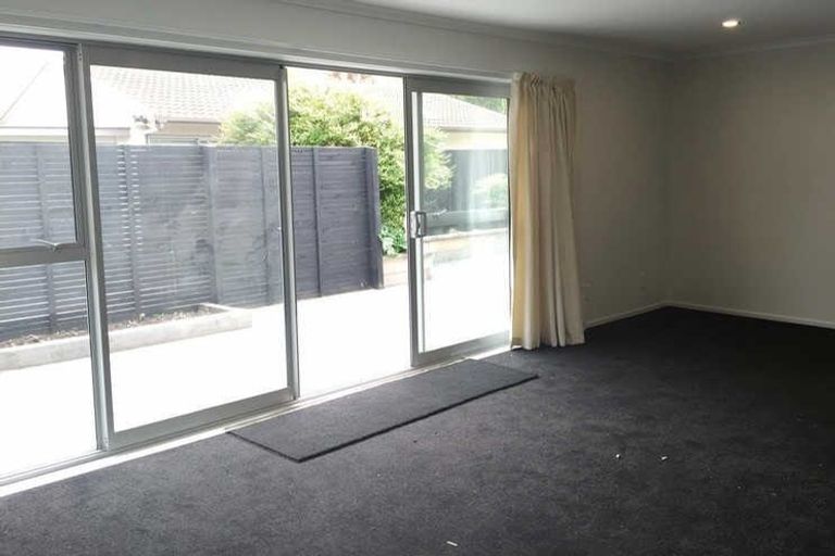 Photo of property in 3/22 Derby Street, St Albans, Christchurch, 8014