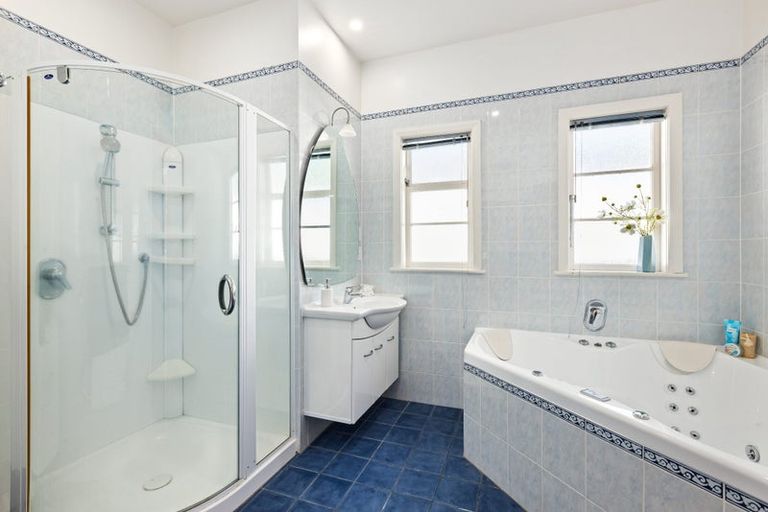 Photo of property in 58 Inglis Street, Seatoun, Wellington, 6022