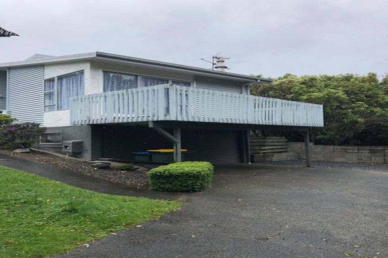 Photo of property in 87 Spinnaker Drive, Whitby, Porirua, 5024