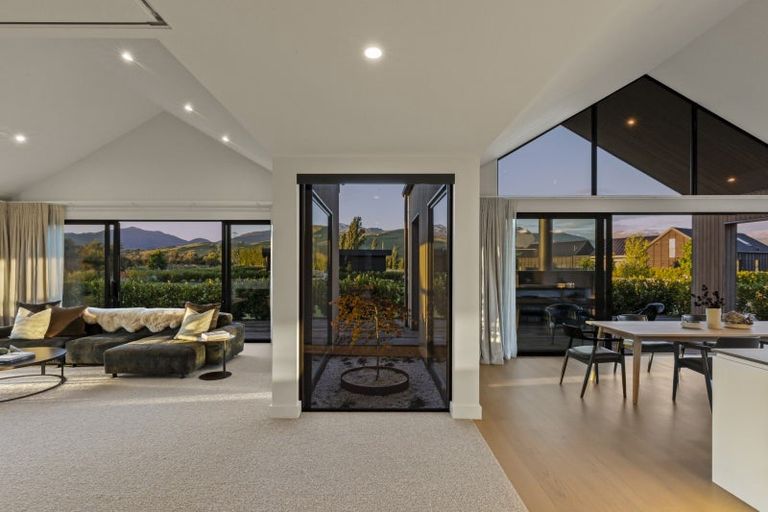 Photo of property in Kawarau Heights, 18 Kawarau Heights Boulevard, Lake Hayes, Queenstown, 9304