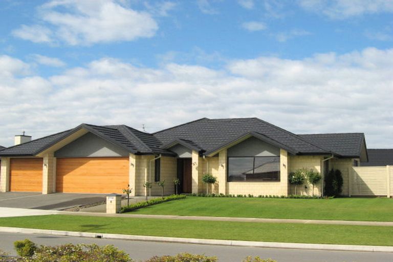 Photo of property in 8 Magnolia Boulevard, Kaiapoi, 7630