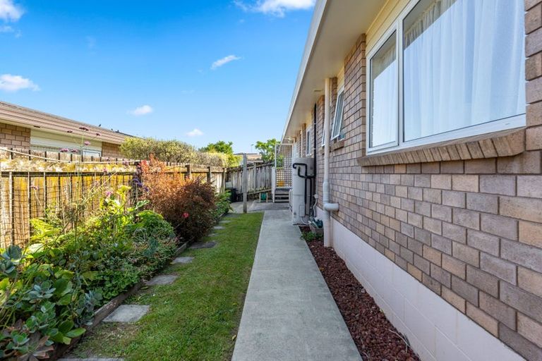 Photo of property in 130q Lakeside Drive, Orewa, 0931