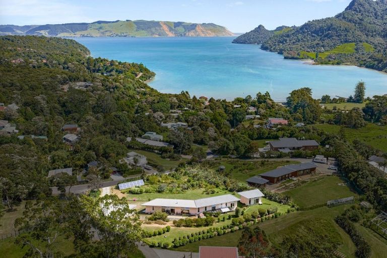 Photo of property in 38 Upland Road, Huia, Auckland, 0604