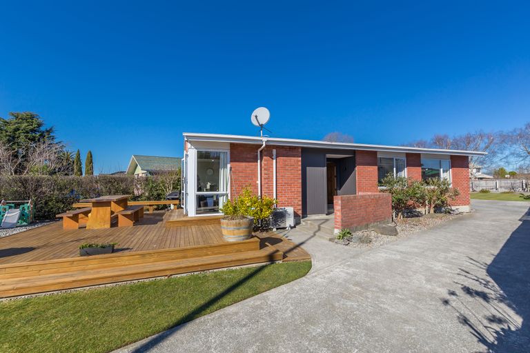 Photo of property in 135 Ohoka Road, Kaiapoi, 7630