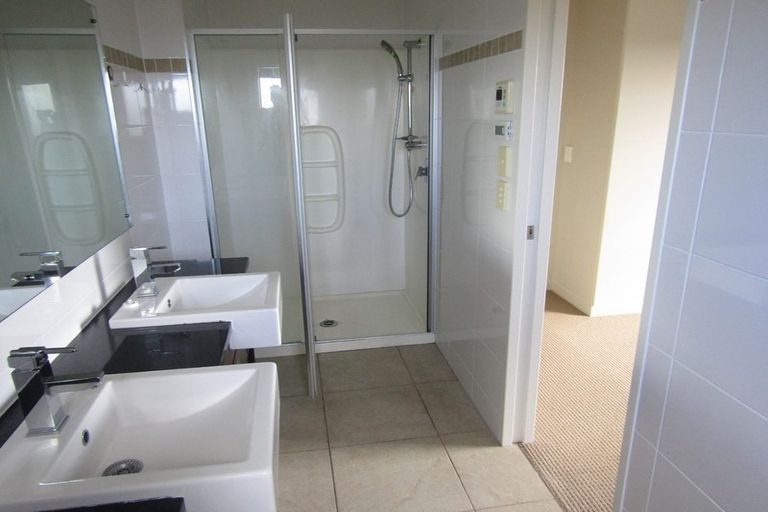 Photo of property in 9 Laurel Oak Drive, Schnapper Rock, Auckland, 0632