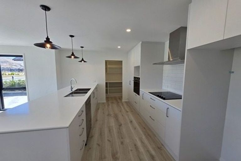 Photo of property in 26 Taurus Lane, Jacks Point, 9371