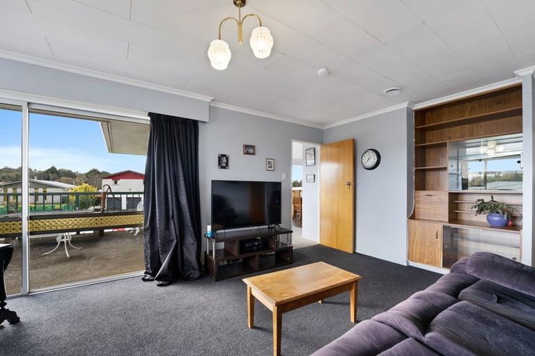 Photo of property in 15 Oberon Street, Stratford, 4332