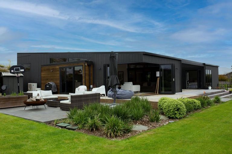 Photo of property in 35 Paetawa Road, Peka Peka, Waikanae, 5391