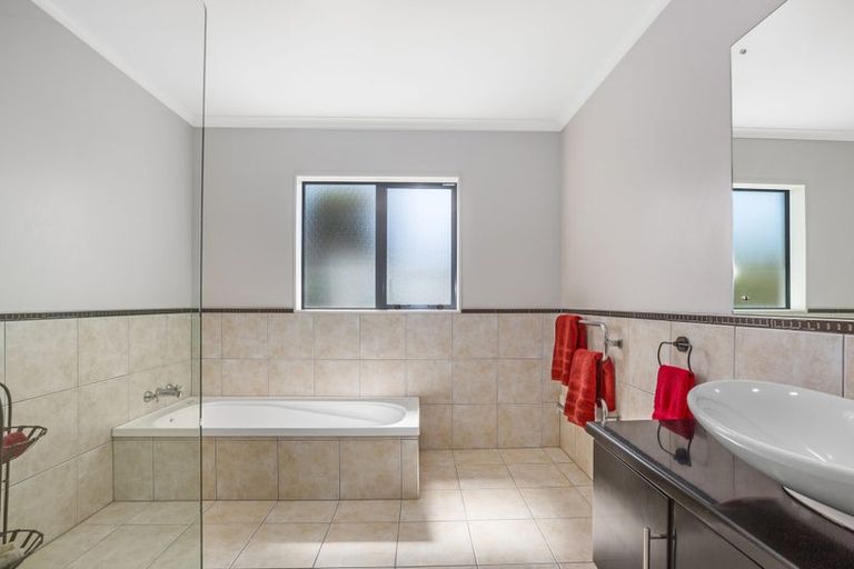 Photo of property in 101 Regent Drive, Paraparaumu Beach, Paraparaumu, 5032