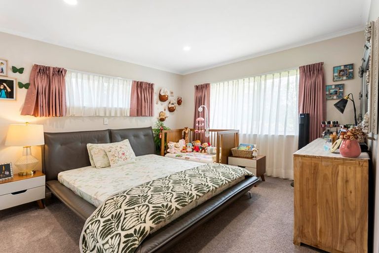 Photo of property in 52 Wattle Farm Road, Wattle Downs, Auckland, 2103
