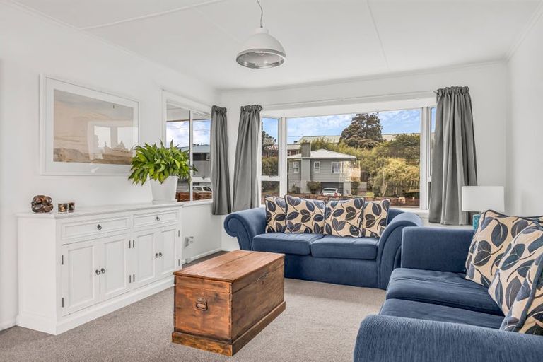Photo of property in 26 Trafalgar Street, Westown, New Plymouth, 4310