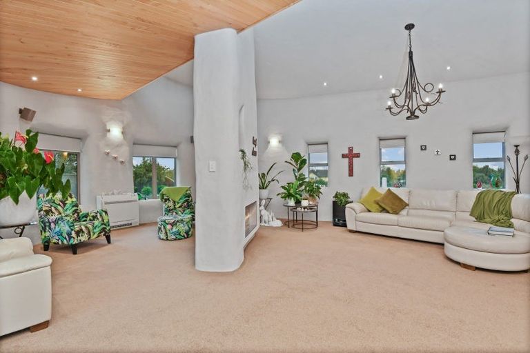 Photo of property in 30 Babina Avenue, Kumeu, 0810