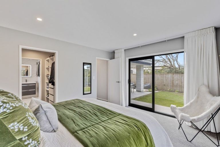 Photo of property in 519 Mangorei Road, Highlands Park, New Plymouth, 4312