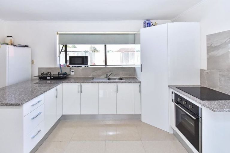 Photo of property in 123a Manuroa Road, Takanini, 2112