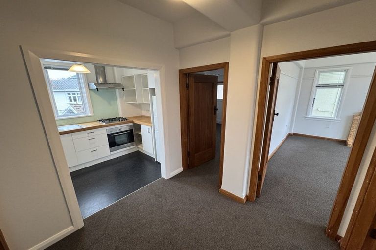 Photo of property in San Antonio Flats, 4/12 Kilbirnie Crescent, Kilbirnie, Wellington, 6022