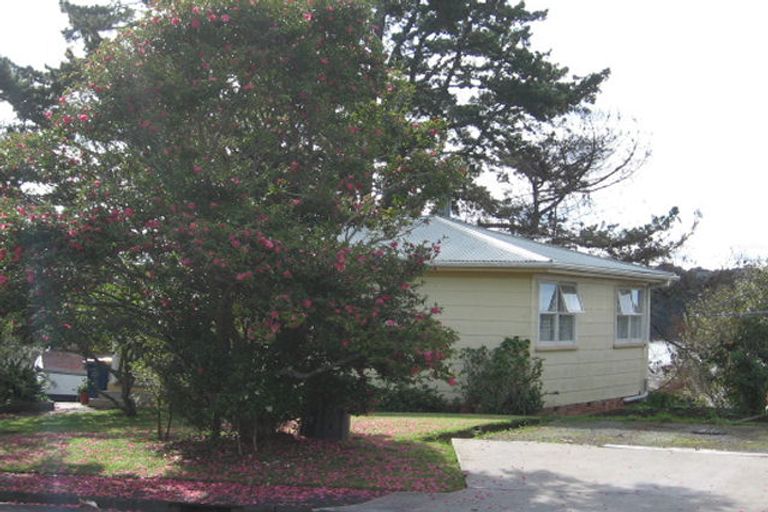 Photo of property in 7 Chapman Road, Te Atatu Peninsula, Auckland, 0610