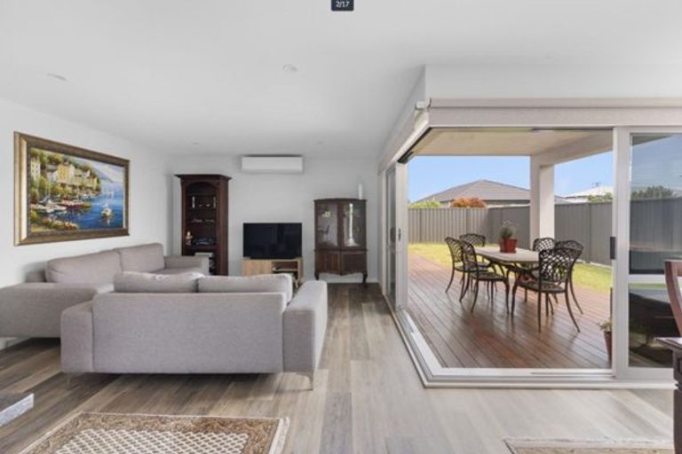 Photo of property in 8 Kaituna Place, Te Awa, Napier, 4110