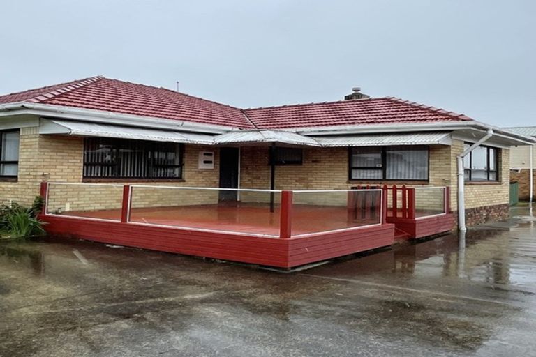 Photo of property in 17 Franklin Avenue, Papatoetoe, Auckland, 2024