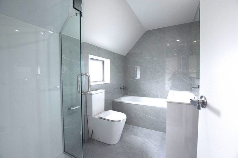 Photo of property in 62 Royal Road, Massey, Auckland, 0614
