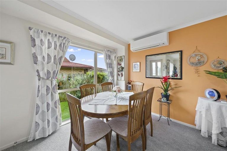 Photo of property in Rangeview Villas, 45/9 Fuller Close, Levin, 5510